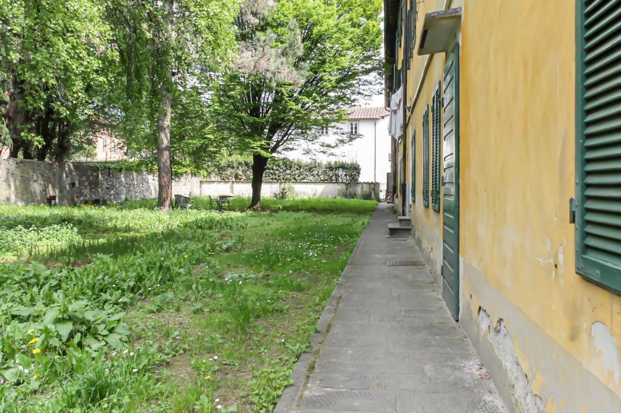 Appartamento Santa Chiara - Affitti Brevi Italia Lucca Bagian luar foto